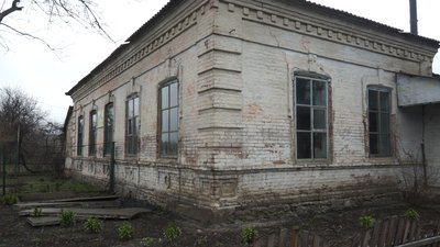 "Пам’ятник педагогу". На Донеччині планують відтворити початковий вигляд земської школи "Пам’ятник педагогу". На Донеччині планують відтворити початковий вигляд земської школи