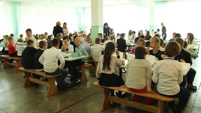 У Черкасах діти військовослужбовців харчуватимуться у школах безоплатно