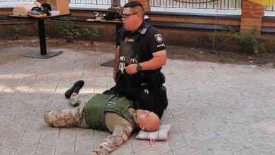 "Людина може бути свідком різних ситуацій". У Кропивницькому вчать надавати домедичну допомогу "Людина може бути свідком різних ситуацій". У Кропивницькому вчать надавати домедичну допомогу
