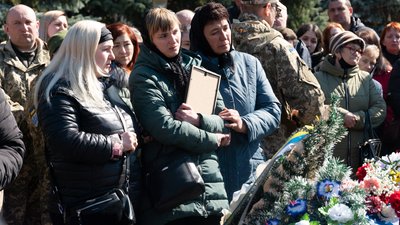 В Ужгороді попрощалися з трьома полеглими захисниками України