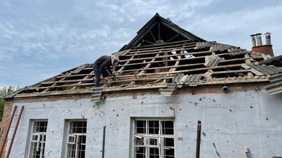 Армія РФ з артилерії обстріляла селище Донець на Харківщині: поранений чоловік