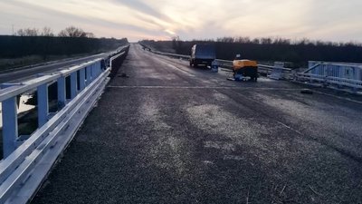 На Запоріжжі завершили ремонт мосту через річку Великий Утлюг На Запоріжжі завершили ремонт мосту через річку Великий Утлюг