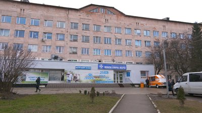 Рівненська обласна лікарня почне приймати хворих на COVID-19