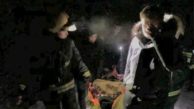 На Львівщині жінку майже кілометр несли до карети швидкої через бездоріжжя