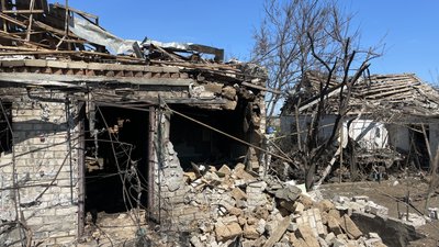 Херсон, обстріли, пошкоджені будинки Херсон, обстріли, пошкоджені будинки