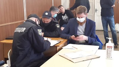 "Сумно, що брав участь у цьому цирку" — член ОВК округу № 87 на Прикарпатті "Сумно, що брав участь у цьому цирку" — член ОВК округу № 87 на Прикарпатті