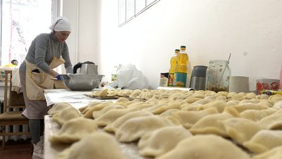 В громаді на Буковині готують вареники для військових ЗСУ В громаді на Буковині готують вареники для військових ЗСУ