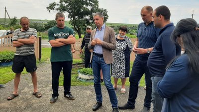 На Ізюмщині у Харківській області протестували проти закриття шкіл На Ізюмщині у Харківській області протестували проти закриття шкіл
