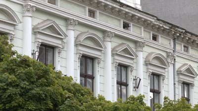З пам’ятки архітектури в торговий центр. Прикарпатці - проти переселення бібліотеки З пам’ятки архітектури в торговий центр. Прикарпатці - проти переселення бібліотеки