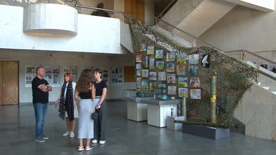 Світлини вивезені під обстрілами: у Черкасах можна побачити "історію Маріуполя" Світлини вивезені під обстрілами: у Черкасах можна побачити "історію Маріуполя"