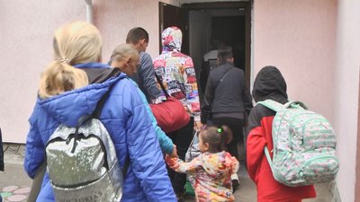 Півсотні переселенців поселили в одному з закладів освіти Хмельницького Півсотні переселенців поселили в одному з закладів освіти Хмельницького
