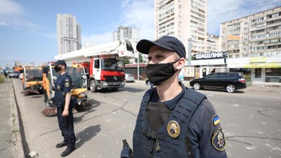 Вибух у будинку в Києві: рятувальники шукають ще двох людей Вибух у будинку в Києві: рятувальники шукають ще двох людей