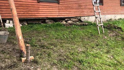 Будинок у Дрогобицькому районі, де є загроза зсуву Будинок у Дрогобицькому районі, де є загроза зсуву