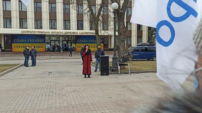 У Дніпрі підприємці мітингували проти вибіркових обмежень для підприємців під час локдауну У Дніпрі підприємці мітингували проти вибіркових обмежень для підприємців під час локдауну
