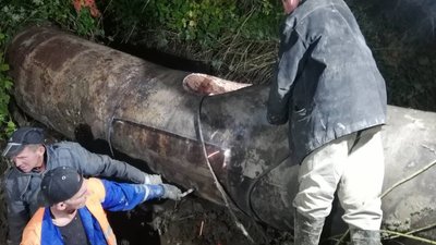 У Чернівцях відремонтували пошкоджену трубу водогону, через яку частина міста день без води У Чернівцях відремонтували пошкоджену трубу водогону, через яку частина міста день без води