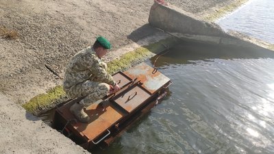 На Одещині знайшли підводний човен контрабандистів – ДПСУ На Одещині знайшли підводний човен контрабандистів – ДПСУ