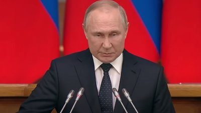 Путін погрожує ударами у відповідь тим, хто "втрутиться в ситуацію в Україні"
