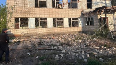 ізюм, зруйнована будівля