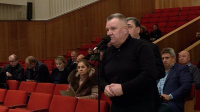 Умови обігу сільськогосподарських земель, гуманітарка, колишні депутати "ОПЗЖ": як пройшла сесія обласної ради Умови обігу сільськогосподарських земель, гуманітарка, колишні депутати "ОПЗЖ": як пройшла сесія обласної ради