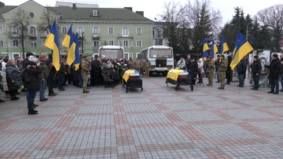 У Рівному попрощалися з військовими Олександром Черемхою та Сергієм Чорнобаєм