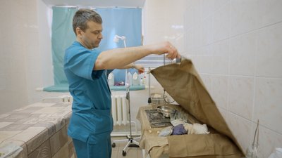 ФАБ-500 з неба: бомбардування вулиці Чорновола у Чернігові. РЕПОРТАЖ ФАБ-500 з неба: бомбардування вулиці Чорновола у Чернігові. РЕПОРТАЖ