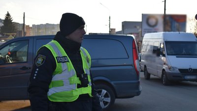 На Тернопільщині штрафуватимуть пішоходів, які переходять дорогу в невстановленому місці На Тернопільщині штрафуватимуть пішоходів, які переходять дорогу в невстановленому місці
