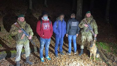На Закарпатті прикордонники виявили двох нелегалів неподалік кордону з Румунією На Закарпатті прикордонники виявили двох нелегалів неподалік кордону з Румунією