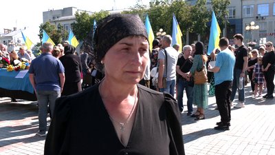 У Рівному попрощались із військовими Юрієм Лавренчуком та Миколою Назарчуком У Рівному попрощались із військовими Юрієм Лавренчуком та Миколою Назарчуком