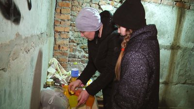 "Можна випити гарячого чаю та перекусити". Фоторепортаж з вінницького бомбосховища "Можна випити гарячого чаю та перекусити". Фоторепортаж з вінницького бомбосховища
