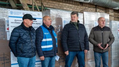 Понад дві тисячі рукавів для тимчасового зберігання зерна отримала Житомирщина Понад дві тисячі рукавів для тимчасового зберігання зерна отримала Житомирщина