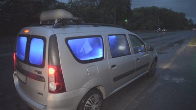 Тернополянин облаштував караоке в таксі Тернополянин облаштував караоке в таксі