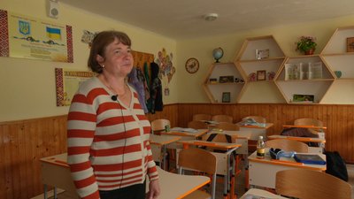 Вчителька Юрія Максимчука — Марія Яремчук Вчителька Юрія Максимчука — Марія Яремчук