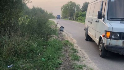 На Львівщині водій наїхав на 14-річну дівчину