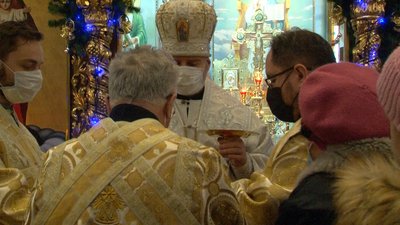 Митрополит Черкаський і Чигиринський пояснив традиції освячення води та купання на Водохреща Митрополит Черкаський і Чигиринський пояснив традиції освячення води та купання на Водохреща