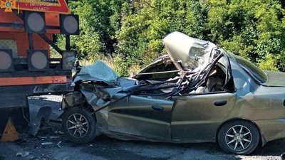 На Хмельниччині зіткнулися легковик та вантажівка. Загинула одна людина