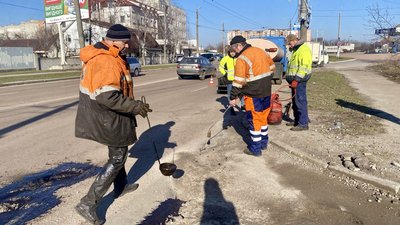 Дороги, асфальт, ремонт, яма, комунальне підприємство, Житомир Дороги, асфальт, ремонт, яма, комунальне підприємство, Житомир