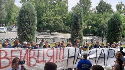 Суд щодо вбивства у Каховці в новорічну ніч не відбувся - не з'явився підозрюваний Суд щодо вбивства у Каховці в новорічну ніч не відбувся - не з'явився підозрюваний