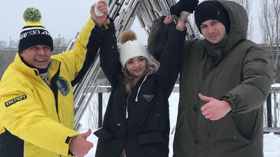 Харків'яни закували себе ланцюгом на три місяці: як ладнають між собою Харків'яни закували себе ланцюгом на три місяці: як ладнають між собою