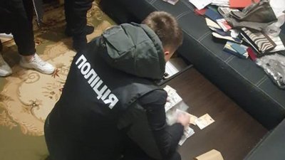 Обшуки у людей, які переправляли чоловіків за кордон. Листопад 2023. Тернопіль Обшуки у людей, які переправляли чоловіків за кордон. Листопад 2023. Тернопіль