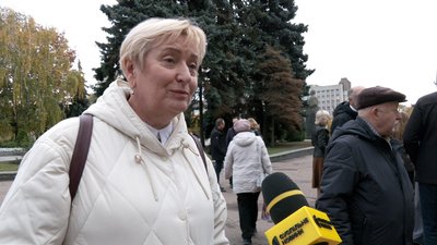 Відвідувачка виставки Наталія Козлова Відвідувачка виставки Наталія Козлова