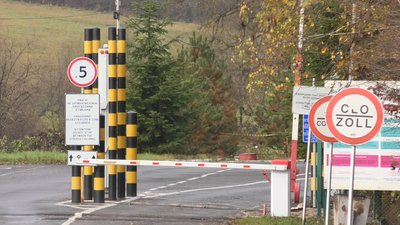 На КПП "Малий Березний" затримали громадянина РФ з фото блокпостів на Закарпатті