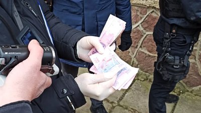 Збував наркотики. На Прикарпатті затримали військовослужбовця Збував наркотики. На Прикарпатті затримали військовослужбовця