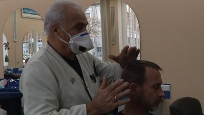 "Працюю 66 років, це моє життя". Історія 88-річного перукаря з Одеси Івана Штирьова "Працюю 66 років, це моє життя". Історія 88-річного перукаря з Одеси Івана Штирьова
