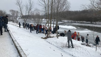 В Івано-Франківську на Бистриці Надвірнянській освятили воду В Івано-Франківську на Бистриці Надвірнянській освятили воду
