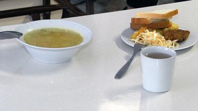 "Соціальна кухня": у Житомирі видаватимуть безоплатні обіди за картками з QR-кодами