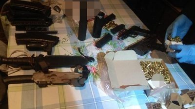 Затримали лучанина, який зберігав вдома арсенал зброї