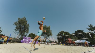На Закарпатті відбувся благодійний турнір з пляжного волейболу На Закарпатті відбувся благодійний турнір з пляжного волейболу