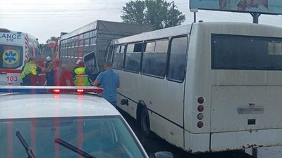 В Одесі через аварію за участі маршрутки травмувалися п'ятеро людей