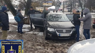 Одного з керівників заводу "Імпульс" на Сумщині спіймали на хабарі Одного з керівників заводу "Імпульс" на Сумщині спіймали на хабарі