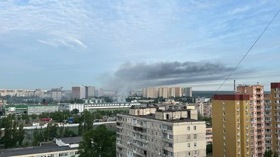 У Києві загорілася будівля поблизу заводу "Оболонь"